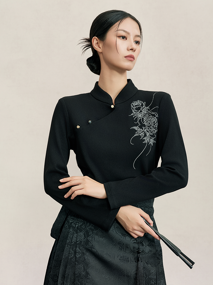 Modern Hanfu Black & White Peony Embroidered Cardigan | Traditional Chinese Mandarin Collar Knit Top for Mamian Skirt丨芳华瑞上衣