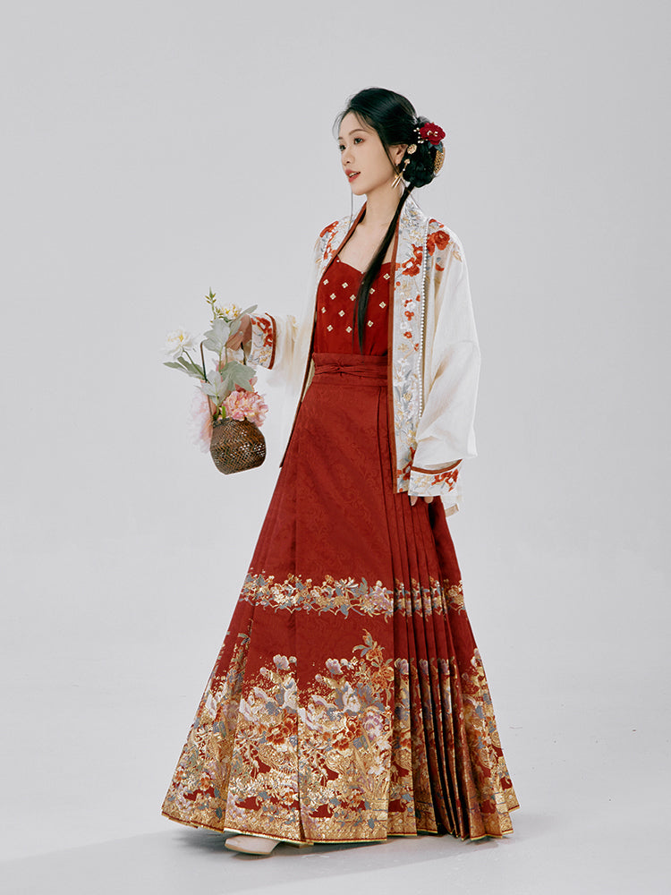 Authentic Hanfu attire with mamian skirt and airplane sleeves, showcasing Chinese cultural heritage through seasonal flower embroidery